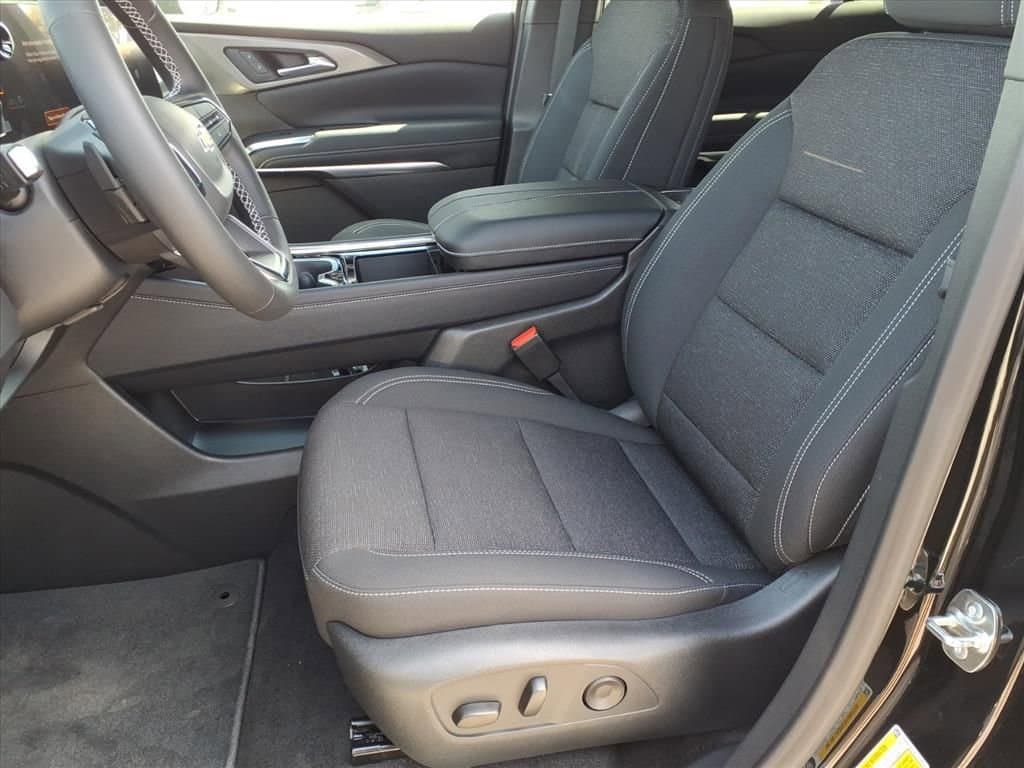 2026 Chevrolet Traverse - Image 13