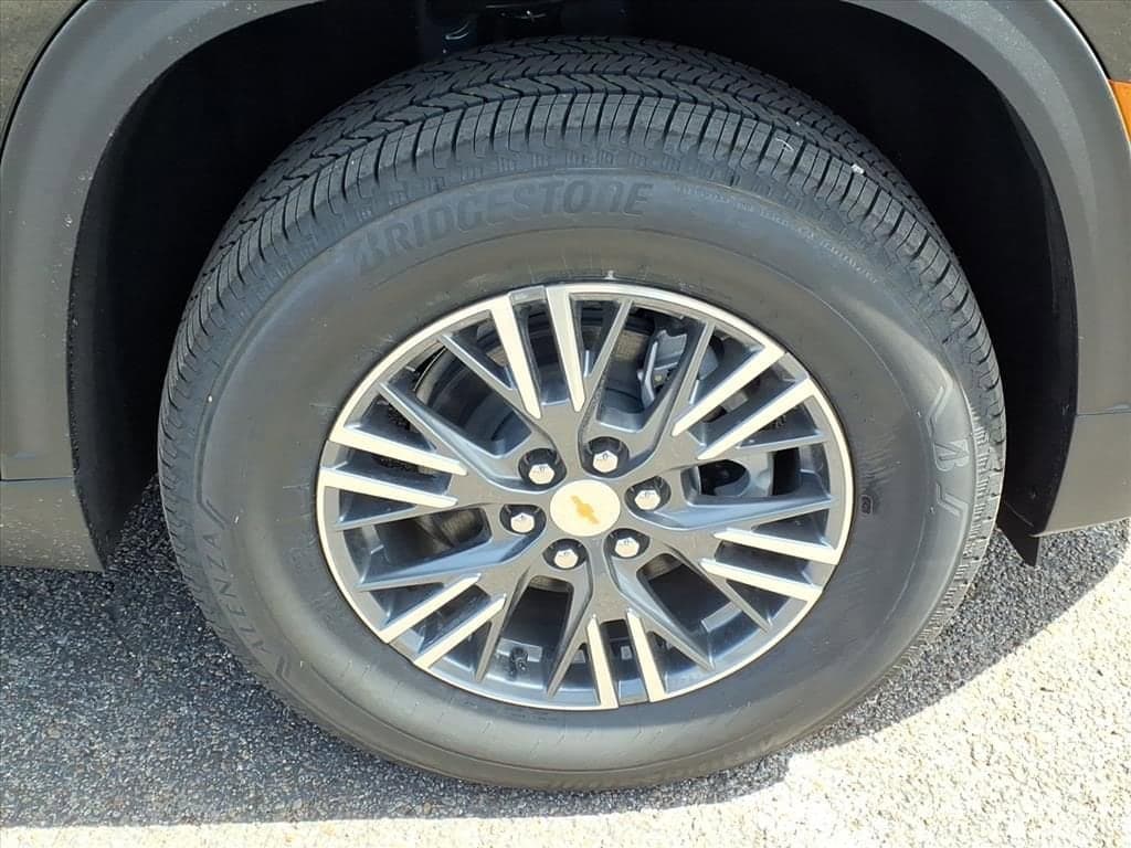 2026 Chevrolet Traverse - Image 4