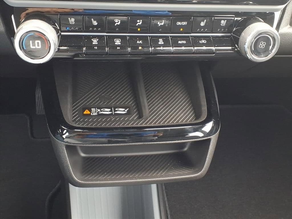 2027 Chevrolet Bolt - Image 17