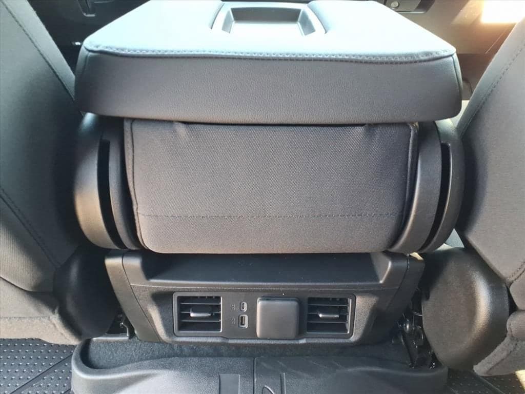 2026 Chevrolet Silverado 1500 - Image 14