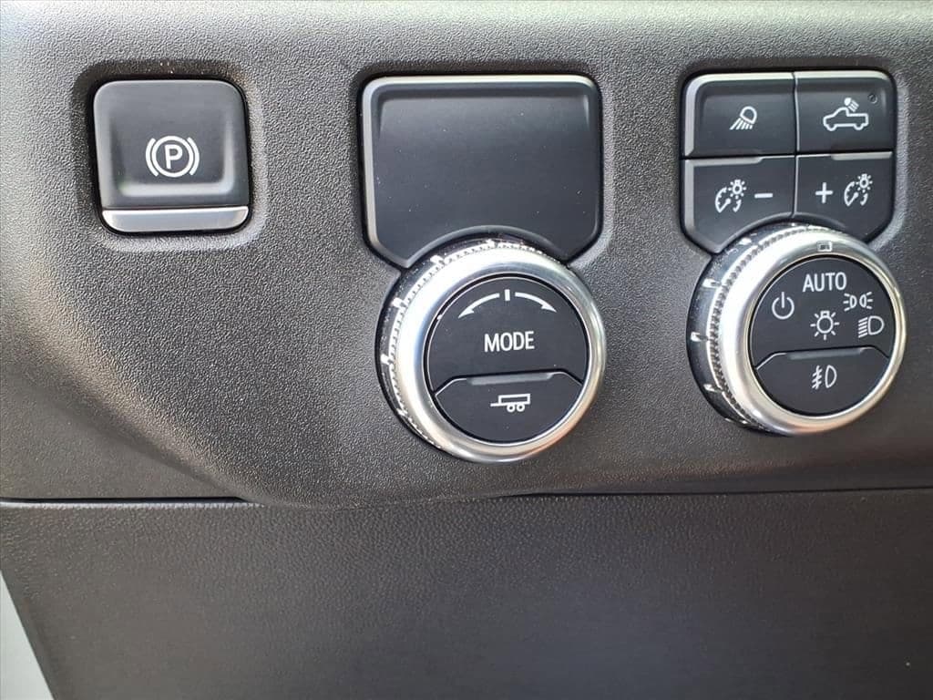 2025 GMC Sierra 1500 - Image 12