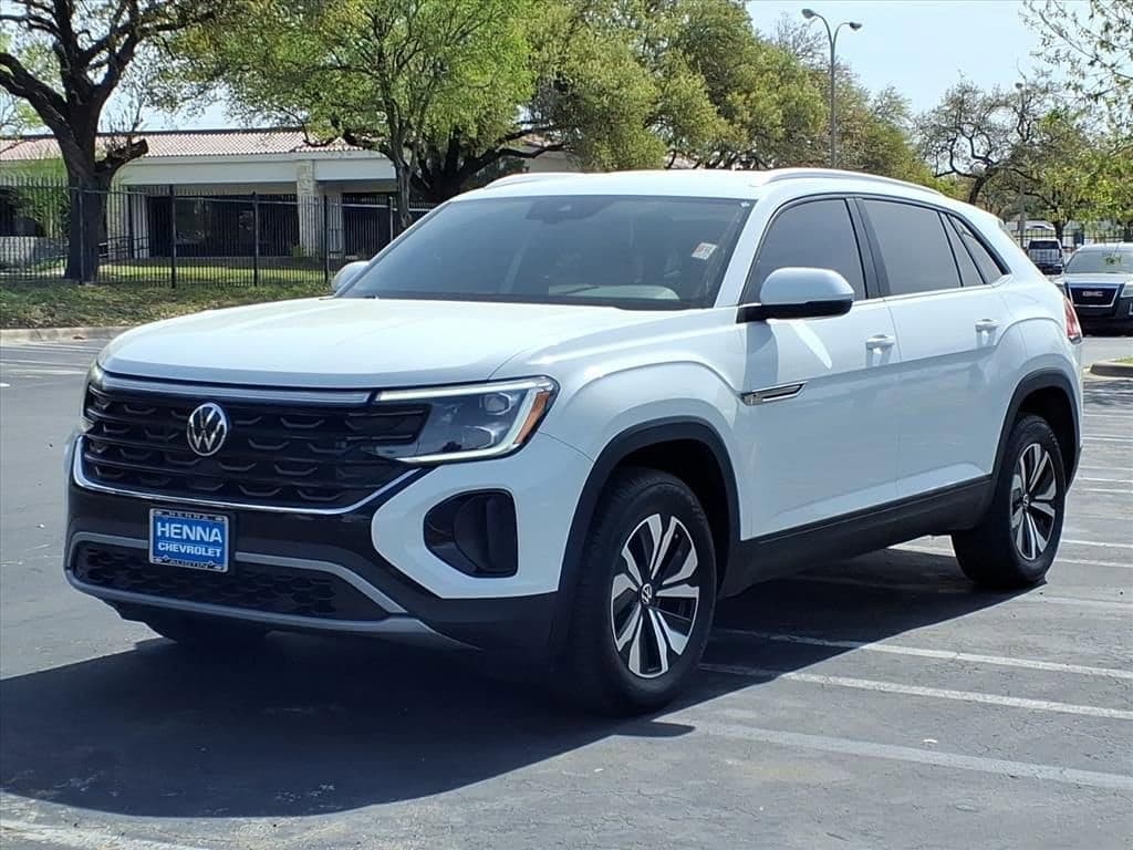 2024 Volkswagen Atlas Cross Sport - Image 4