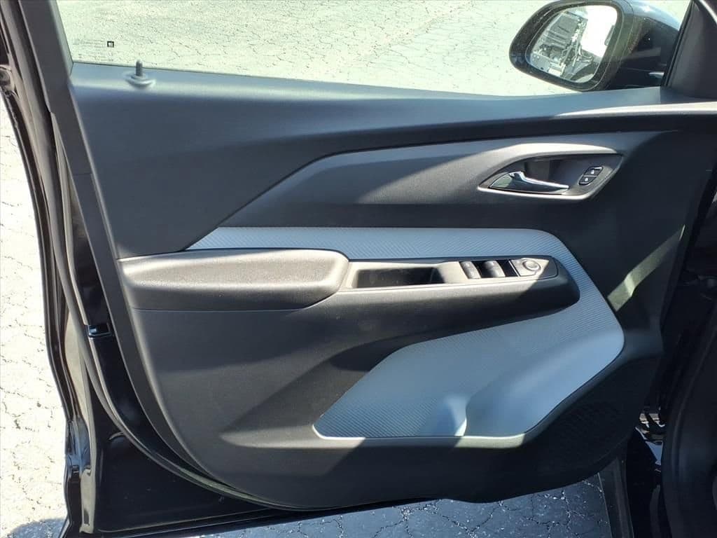 2027 Chevrolet Bolt - Image 11