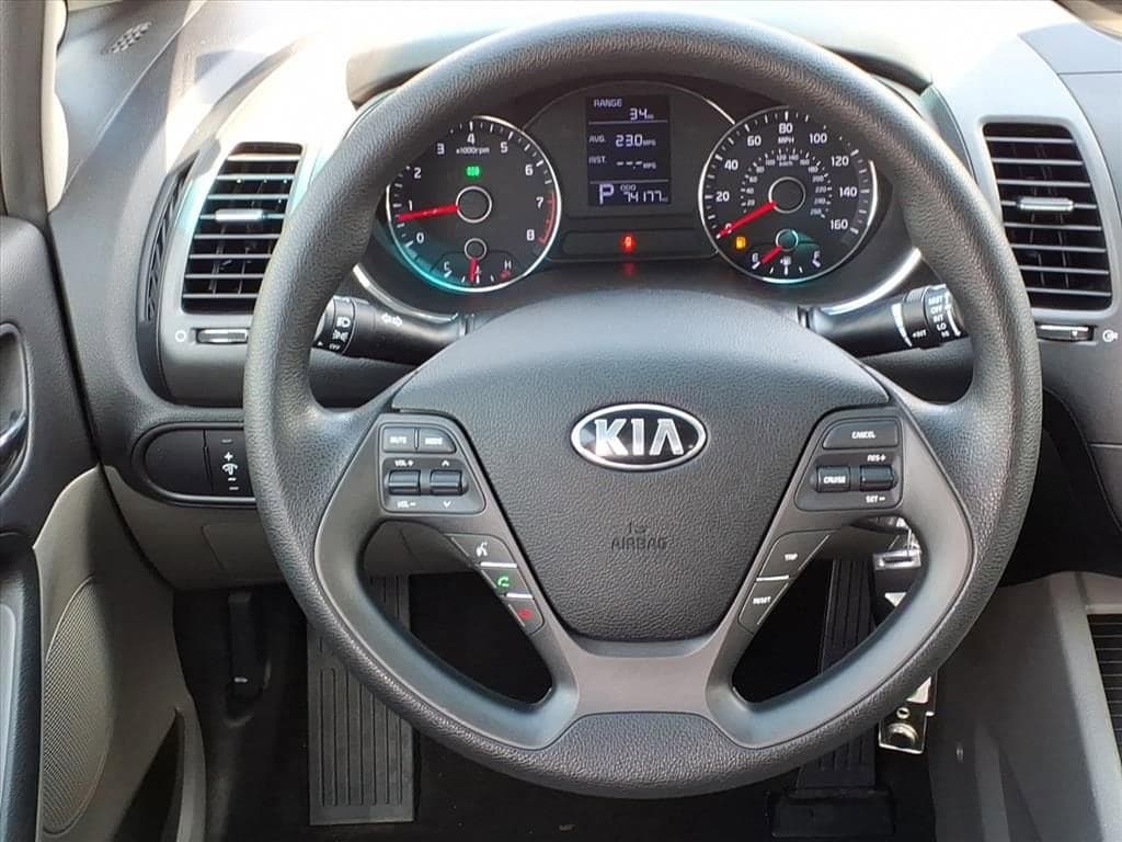 2015 Kia Forte - Image 24