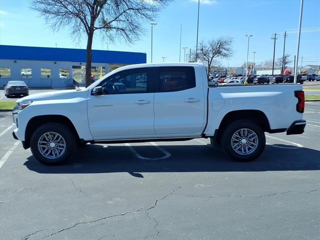2024 Chevrolet Colorado - Image 5