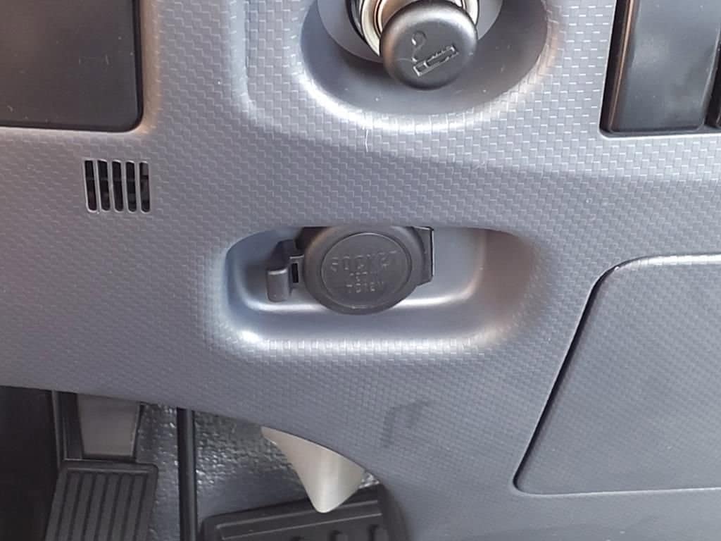 2025 Chevrolet Low Cab Forward 4500 HG - Image 16