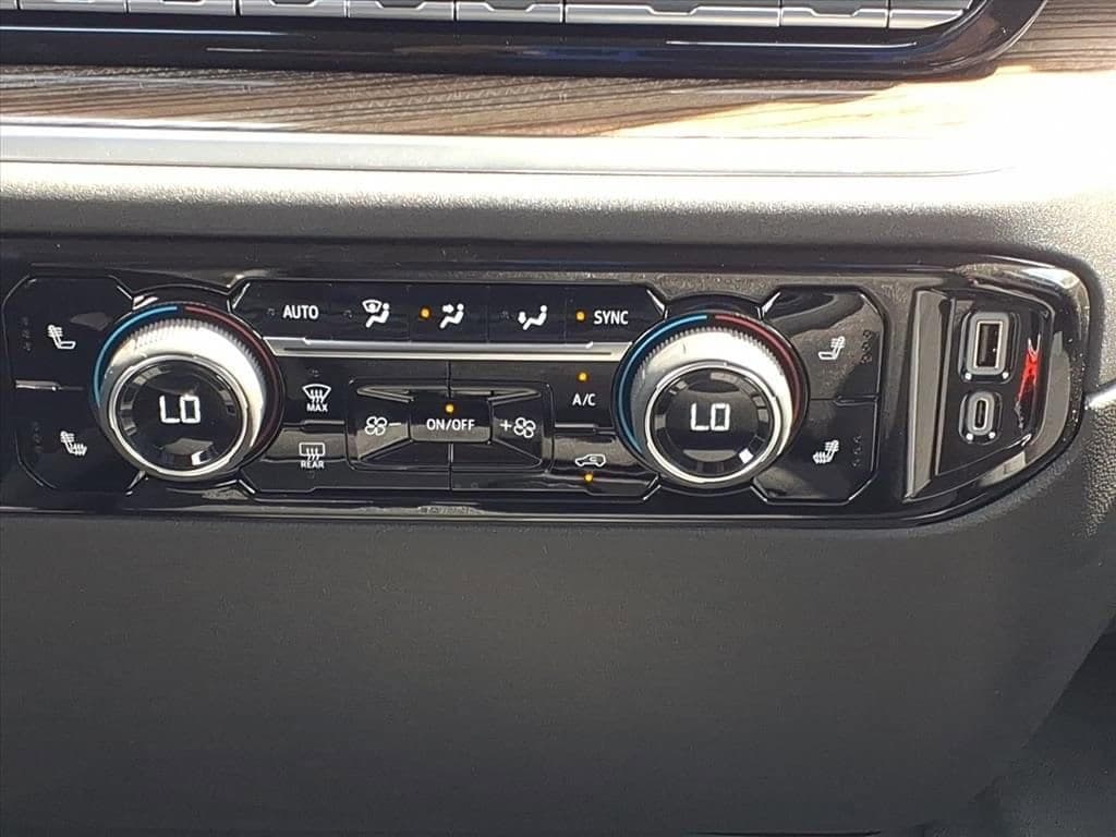 2026 Chevrolet Silverado 1500 - Image 16