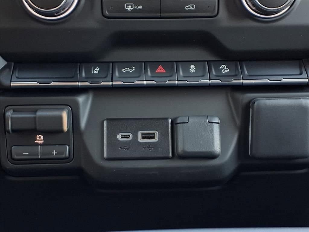 2026 Chevrolet Silverado 2500 HD - Image 15