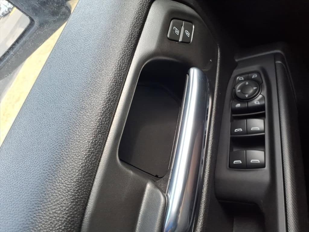 2026 Chevrolet Silverado 3500 HD Chassis Cab - Image 24