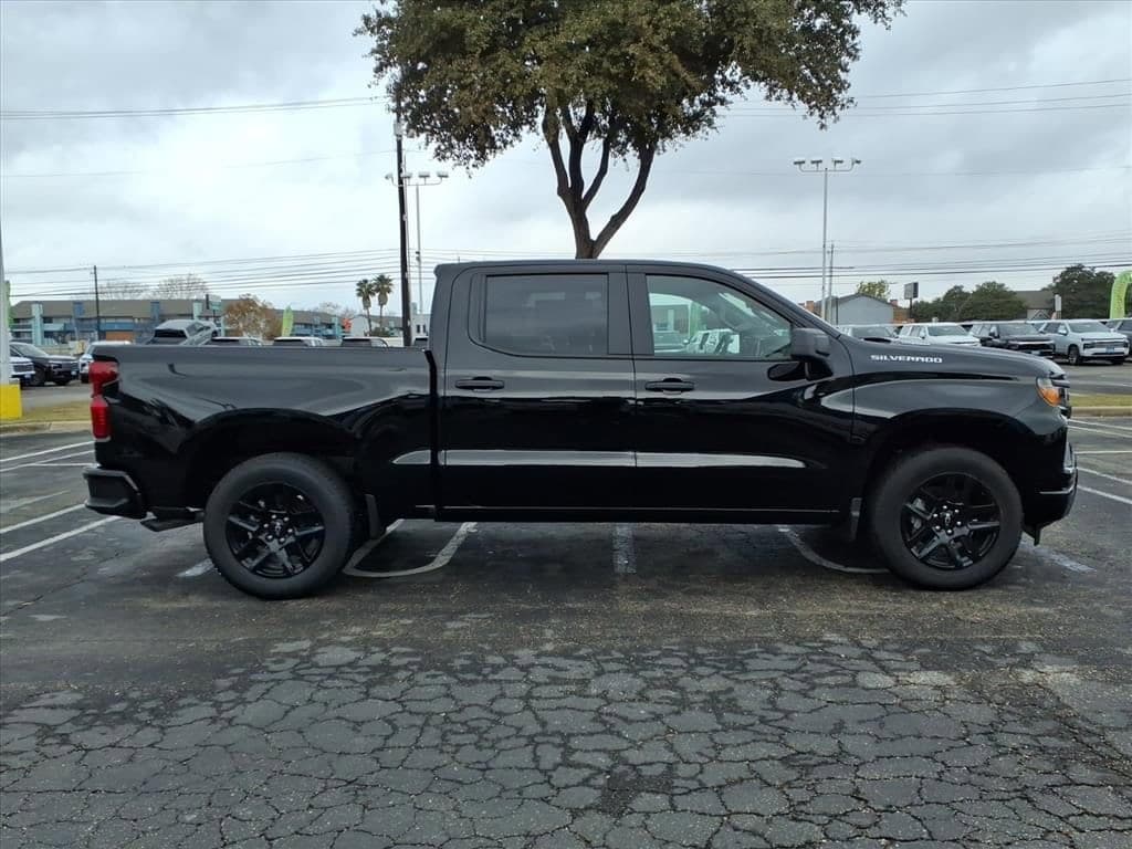 2026 Chevrolet Silverado 1500 - Image 5