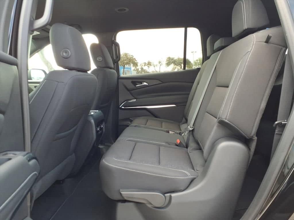 2026 Chevrolet Traverse - Image 14