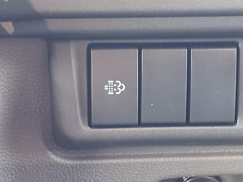 2025 Chevrolet Low Cab Forward 5500 XD - Image 11