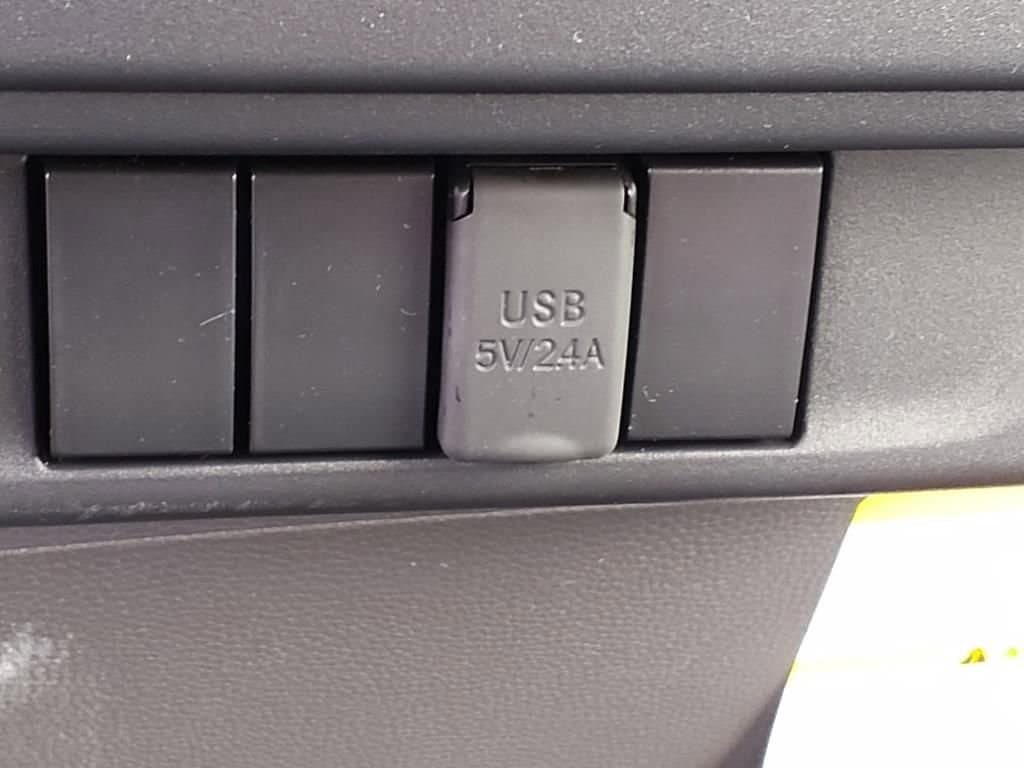 2025 Chevrolet Low Cab Forward 5500 XD - Image 15