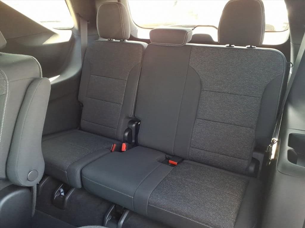 2026 Chevrolet Traverse - Image 16