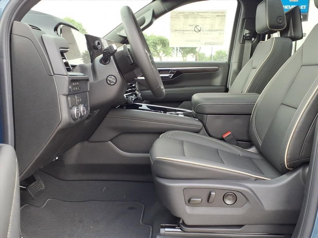 2026 Chevrolet Suburban - Image 17