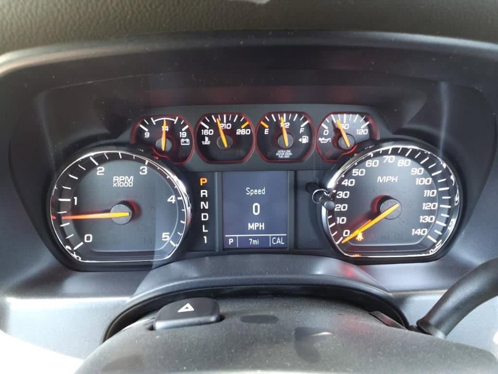 2023 Chevrolet Silverado 5500 HD - Image 21