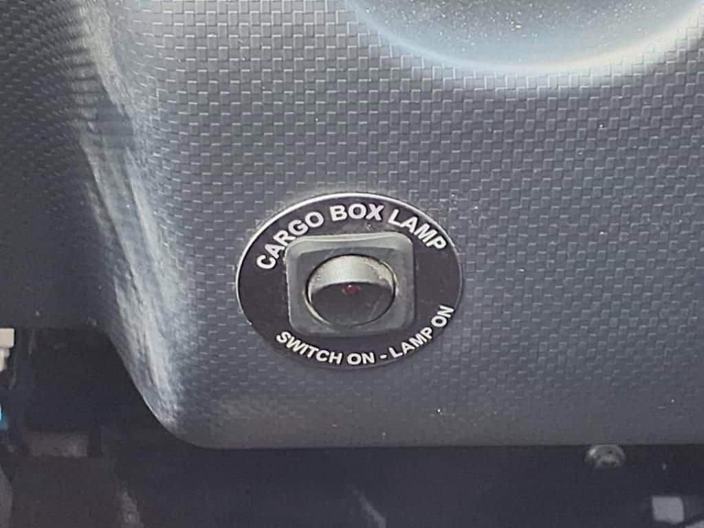 2025 Chevrolet Low Cab Forward 4500 HG - Image 19