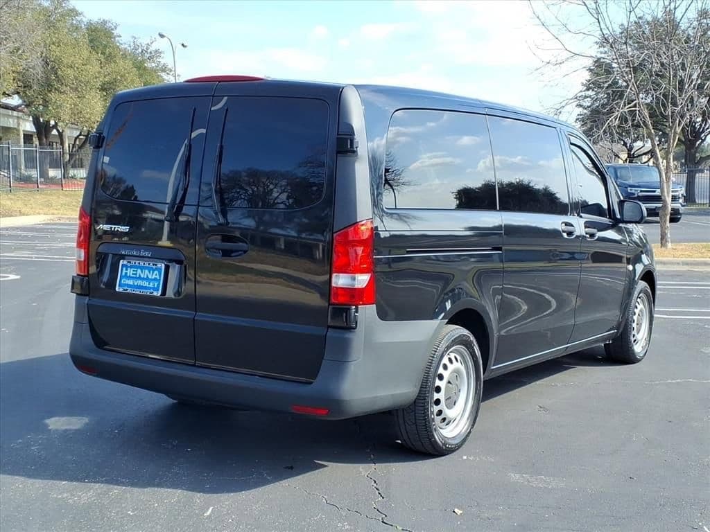 2019 Mercedes-Benz Metris Passenger Van - Image 9