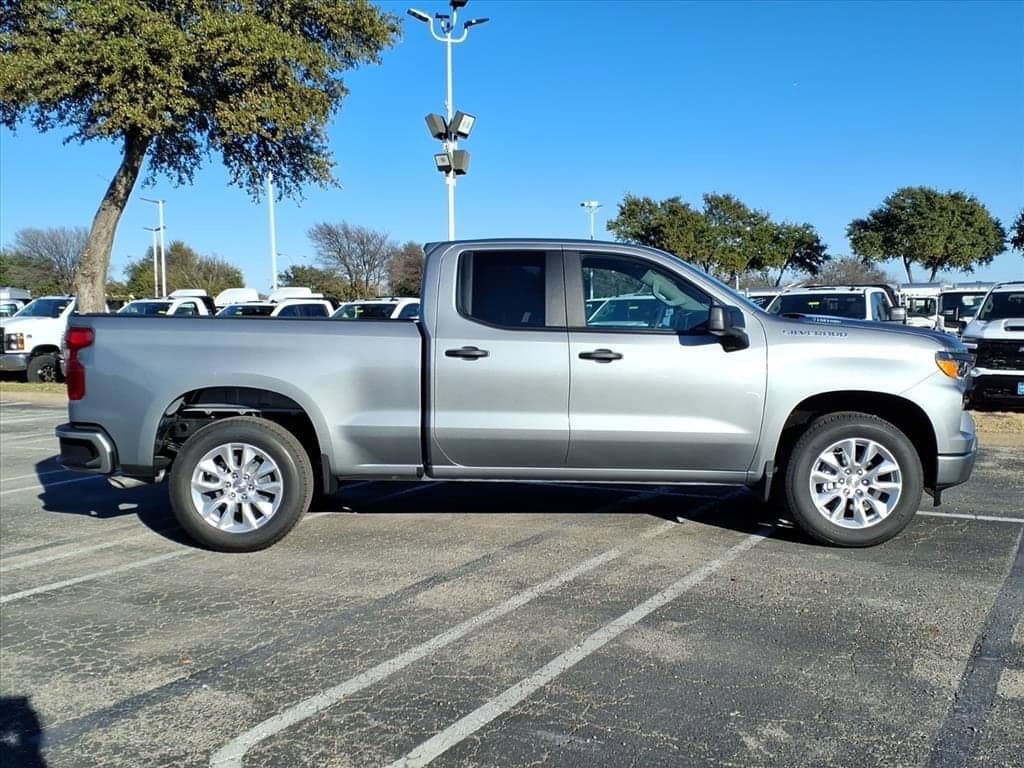 2026 Chevrolet Silverado 1500 - Image 5