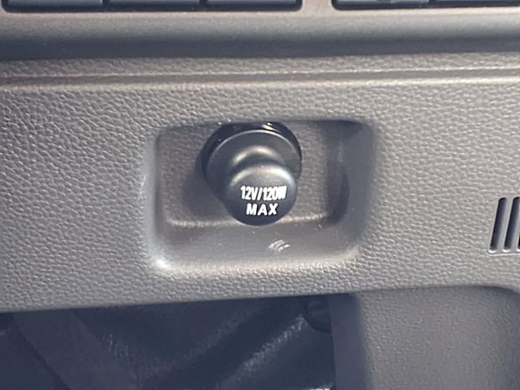 2025 Chevrolet Low Cab Forward 5500 XD - Image 17