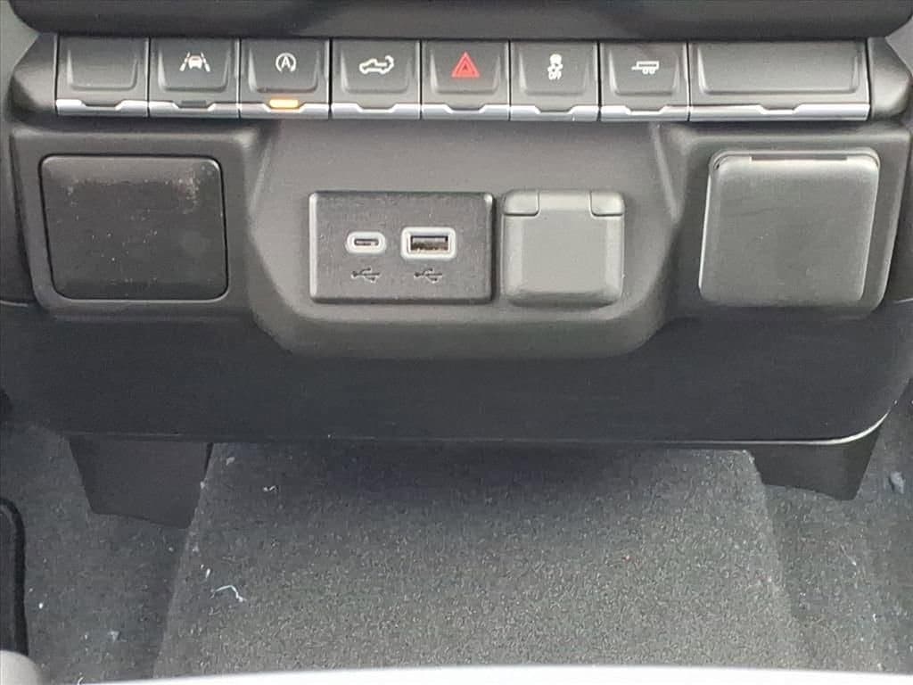 2026 Chevrolet Silverado 1500 - Image 14