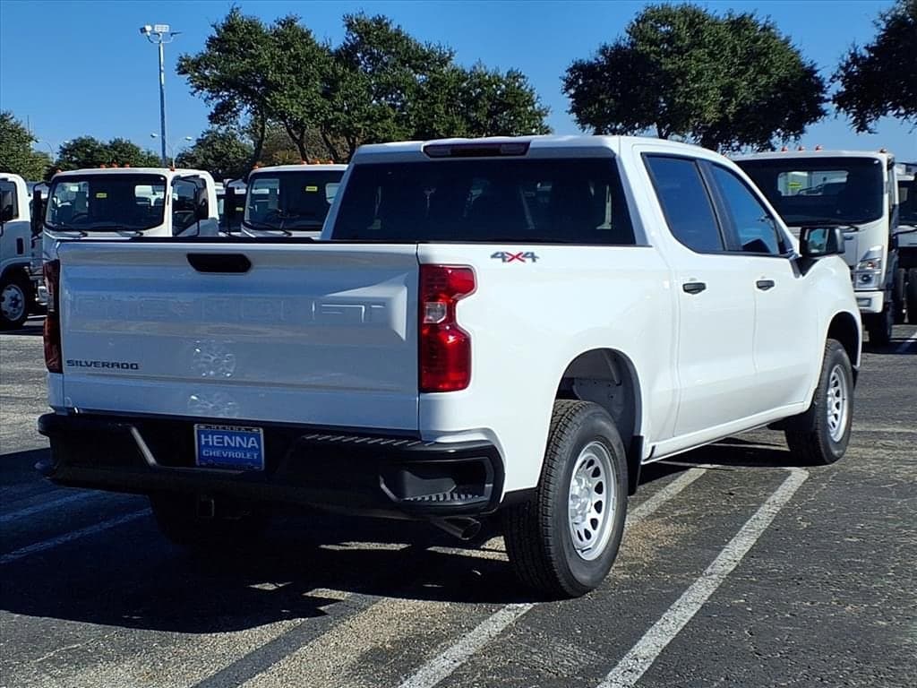 2026 Chevrolet Silverado 1500 - Image 4