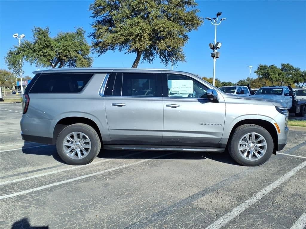 2026 Chevrolet Suburban - Image 3