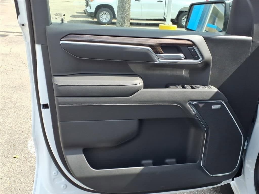 2026 Chevrolet Silverado 1500 - Image 8