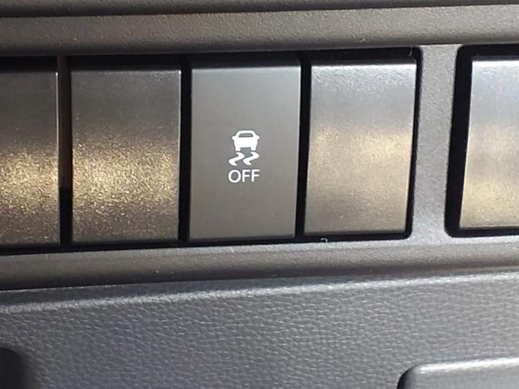 2025 Chevrolet Low Cab Forward 5500 XD - Image 11