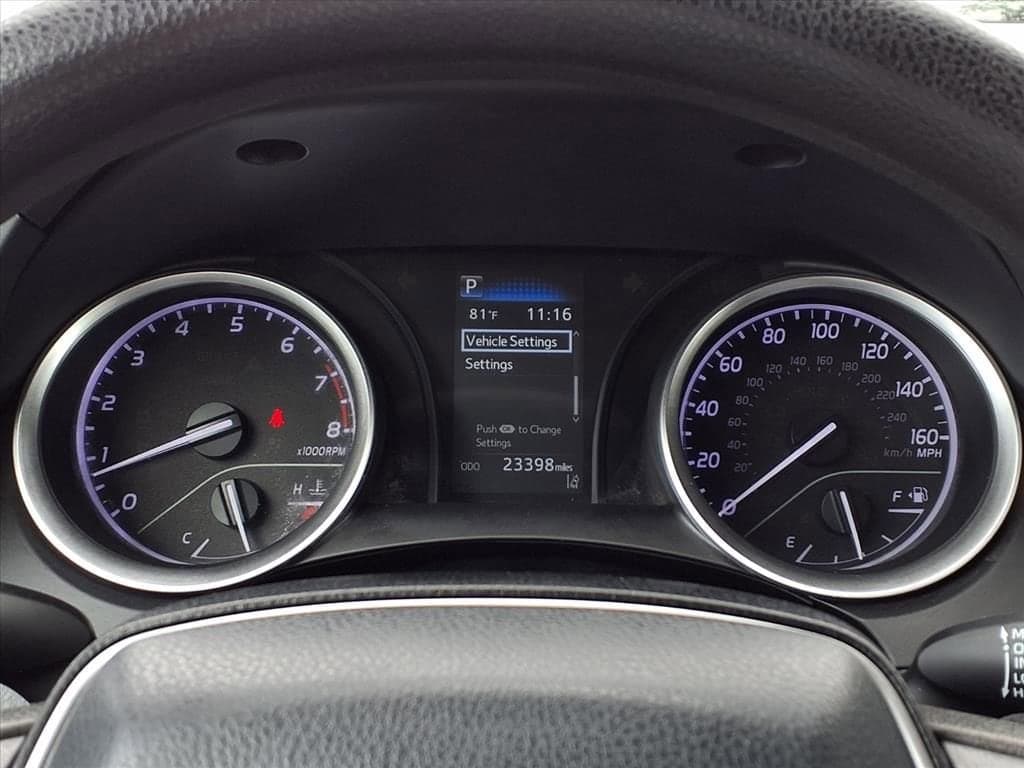 2021 Toyota Camry - Image 19