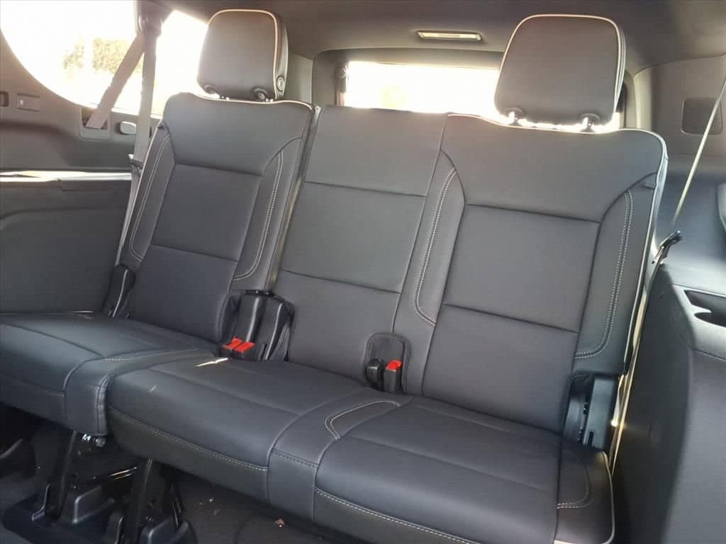 2026 Chevrolet Suburban - Image 13