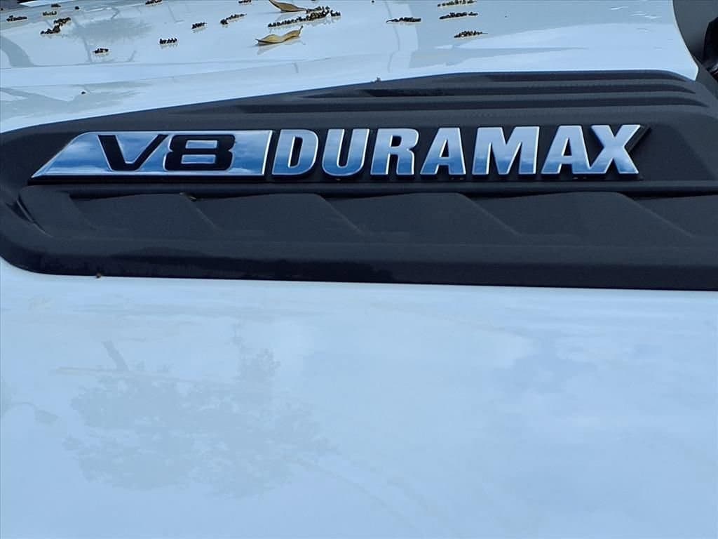 2026 Chevrolet Silverado 3500 HD Chassis Cab - Image 6