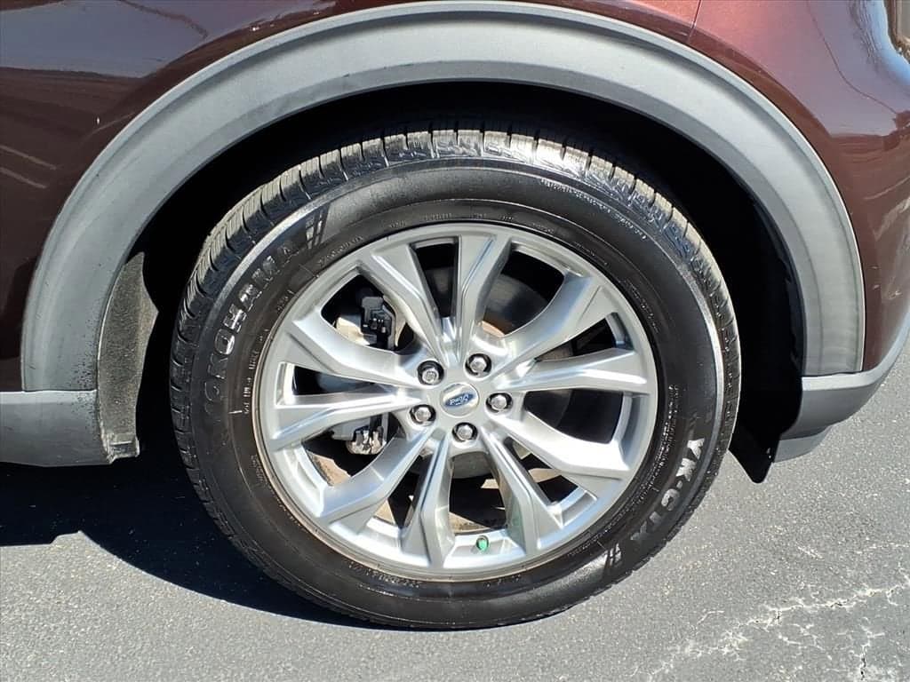 2020 Ford Explorer - Image 11