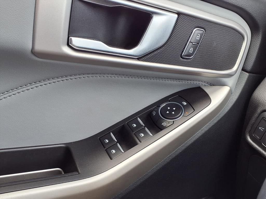 2021 Ford Explorer - Image 23