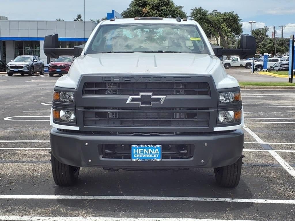 2024 Chevrolet Silverado 6500 HD - Image 2