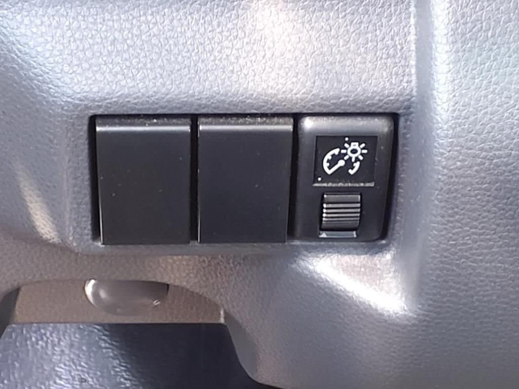 2025 Chevrolet Low Cab Forward 5500 XD - Image 12