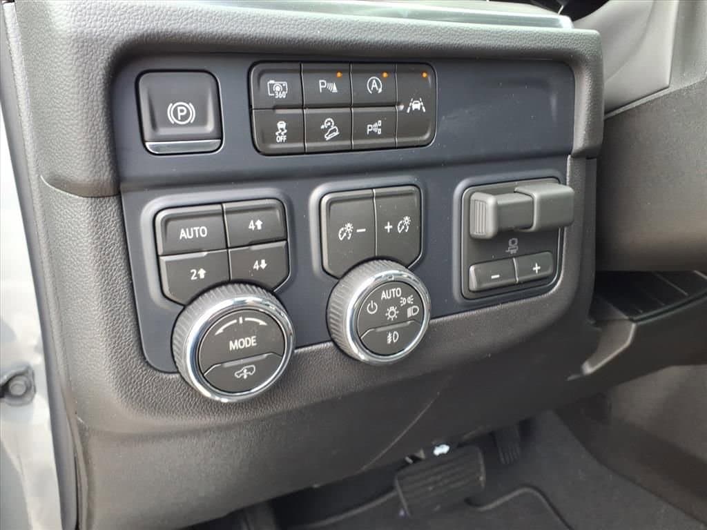2026 Chevrolet Suburban - Image 14