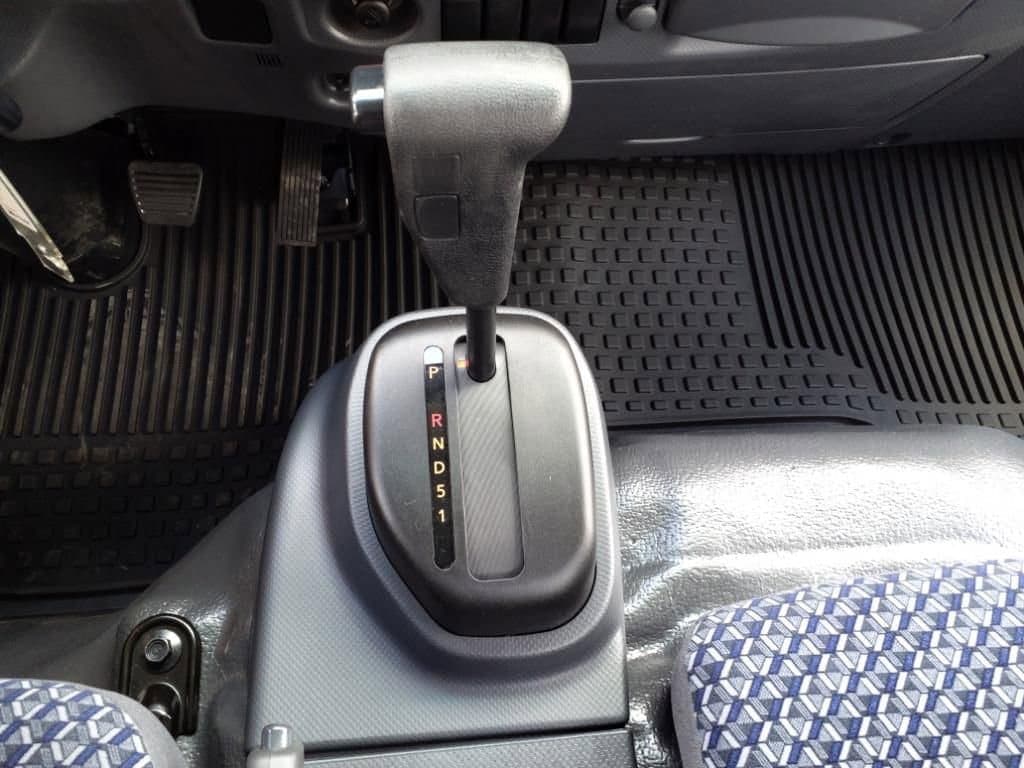 2025 Chevrolet Low Cab Forward 4500 HG - Image 10