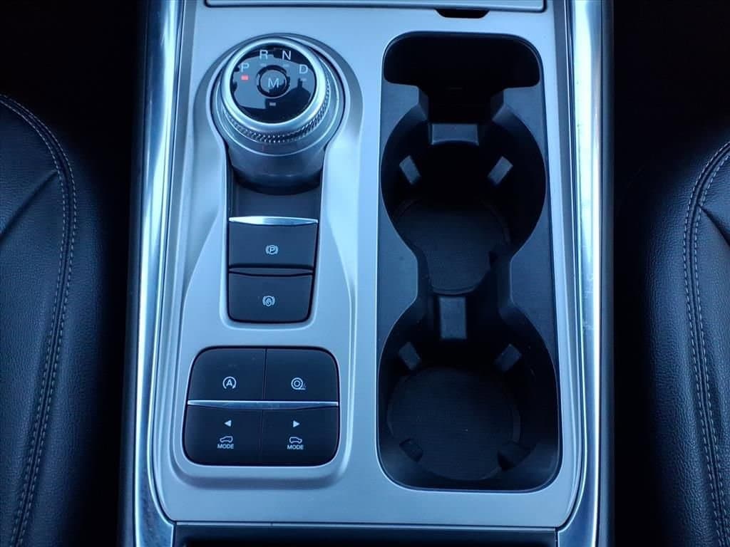 2020 Ford Explorer - Image 27