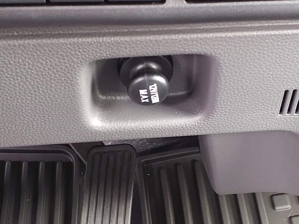 2025 Chevrolet Low Cab Forward 5500 XD - Image 14