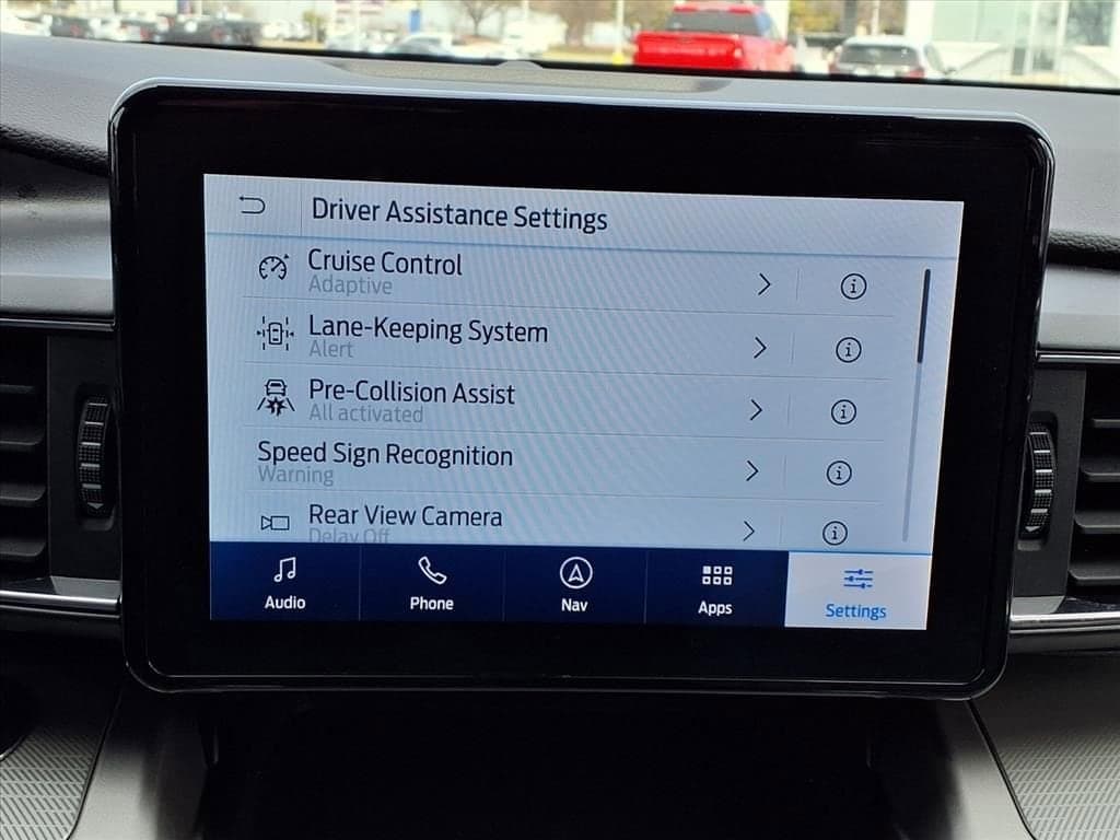 2021 Ford Explorer - Image 18