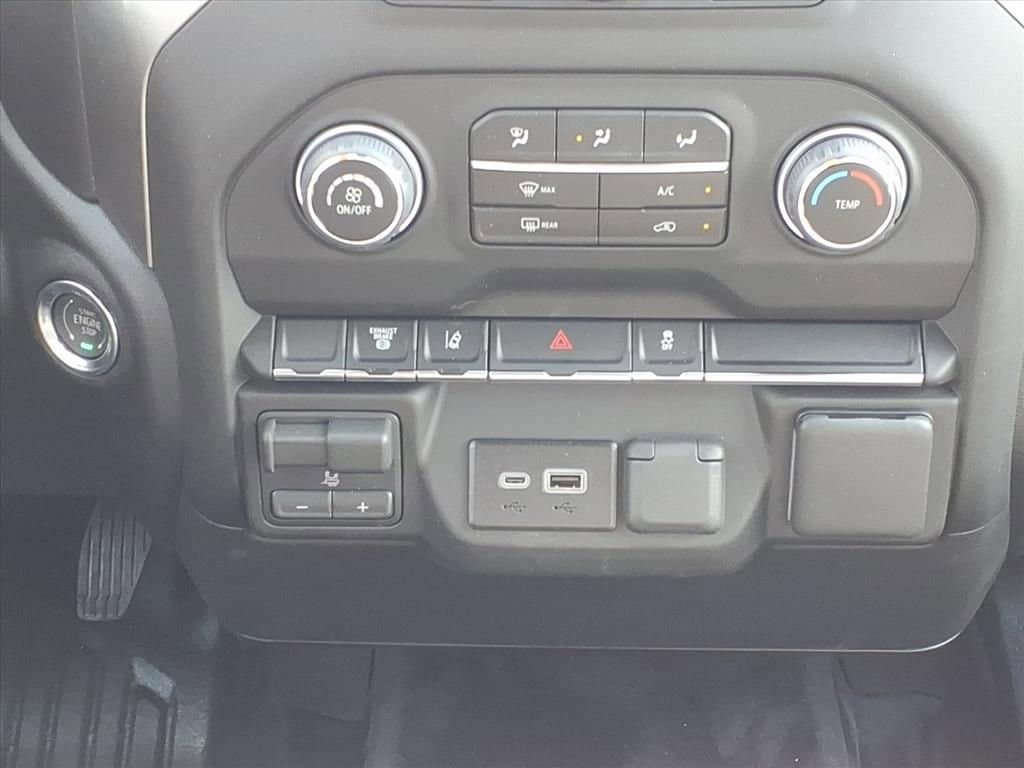 2026 Chevrolet Silverado 3500 HD Chassis Cab - Image 20