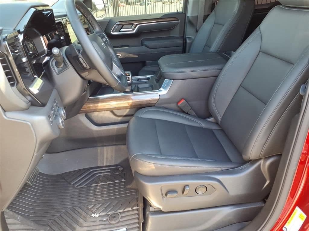 2026 Chevrolet Silverado 1500 - Image 17