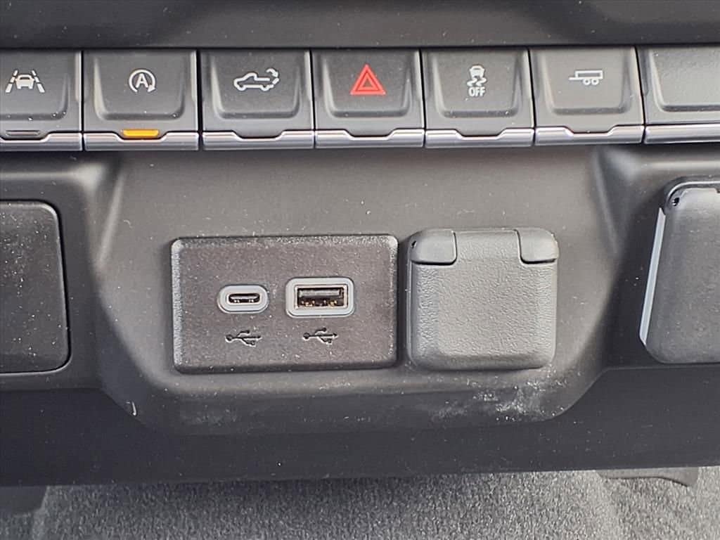 2026 Chevrolet Silverado 1500 - Image 15