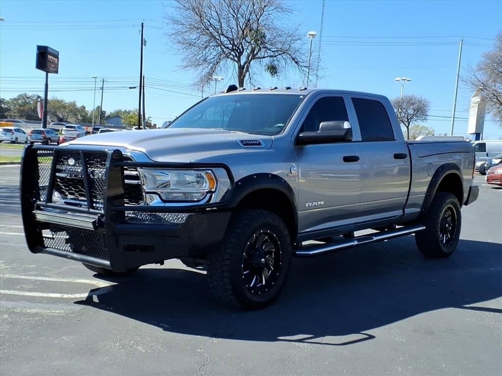 2022 Ram 2500 - Image 4