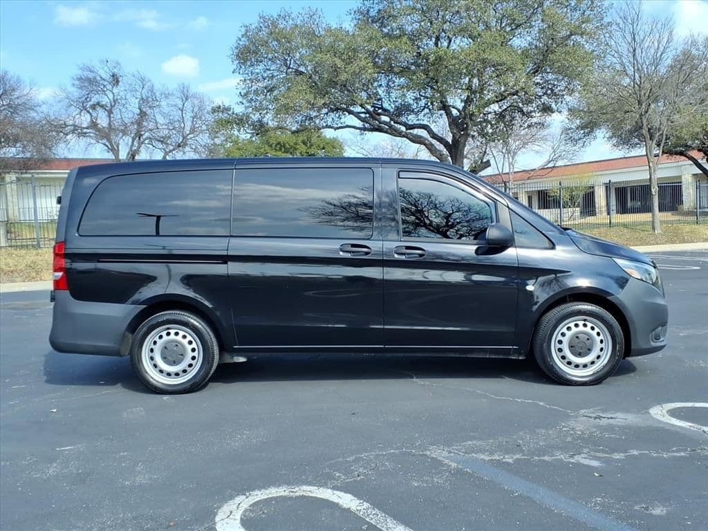 2019 Mercedes-Benz Metris Passenger Van - Image 6