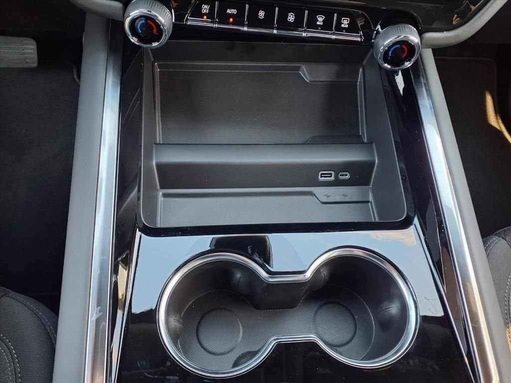 2026 Chevrolet Tahoe - Image 17