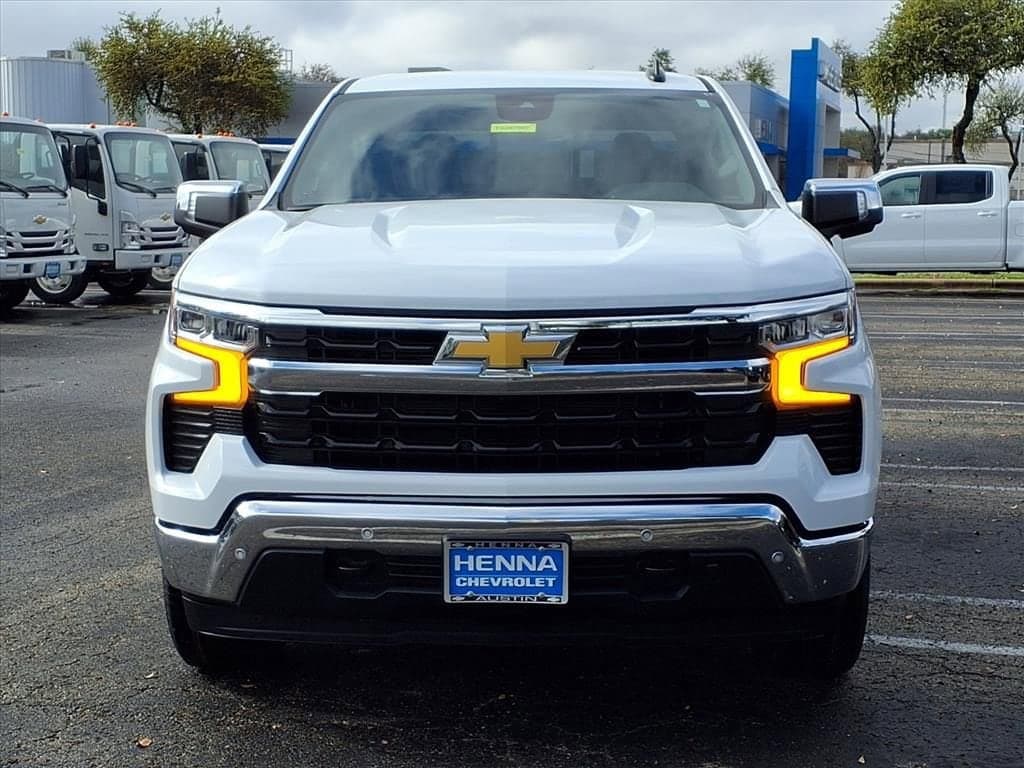 2026 Chevrolet Silverado 1500 - Image 2