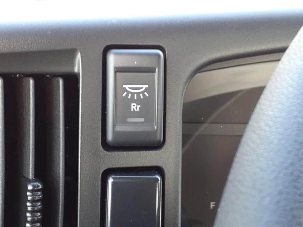 2025 Chevrolet Low Cab Forward 5500 XG - Image 9