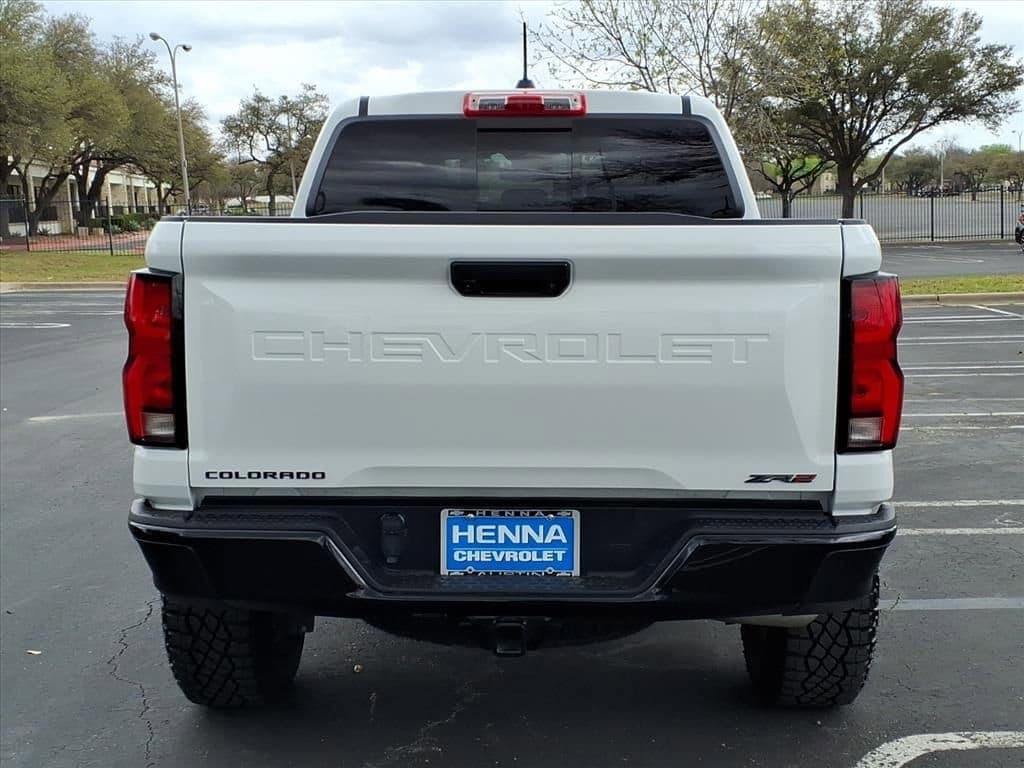 2024 Chevrolet Colorado - Image 11